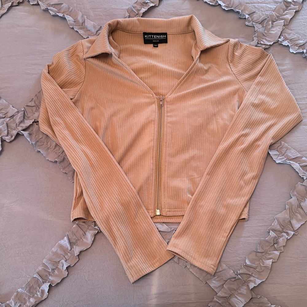 Kittenish Top